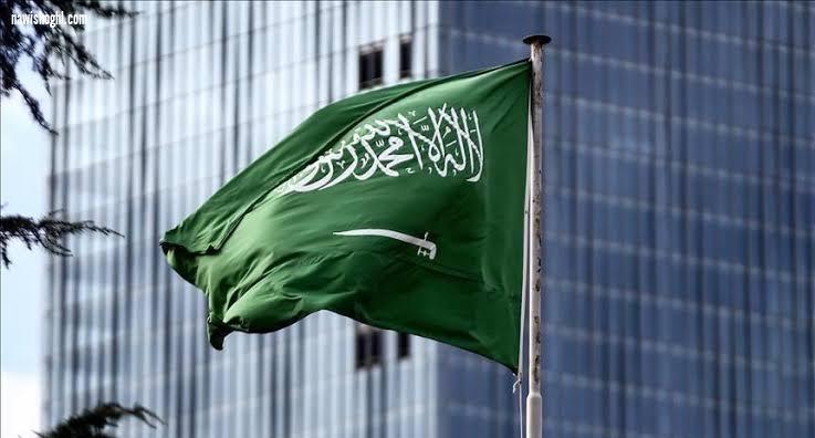 السعودية تعلق العمل بالقطاع الخاص 15 يوم